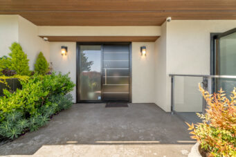 3389 Thompson Crescent